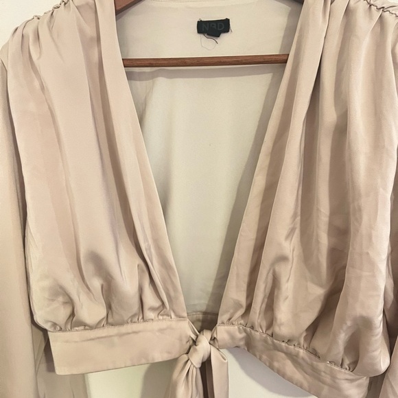 NBD X REVOLVE champagne long sleeve tie-front Imogen top Size XL - Picture 6 of 11
